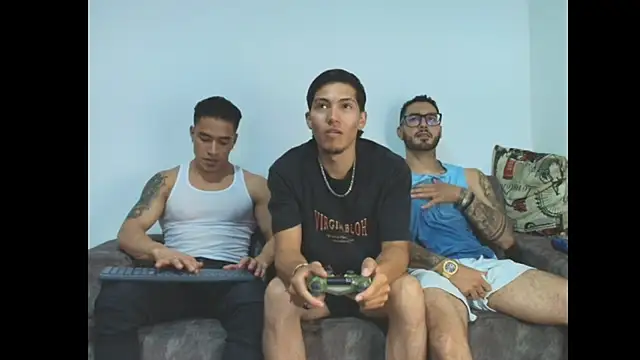 thebadboys05 online show from November 12, 1:17 am