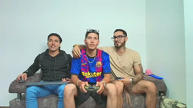 thebadboys05 online show from November 29, 2:03 am