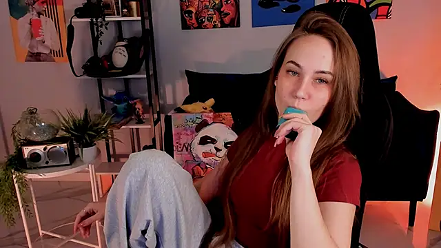 ElinVale online show from November 22, 9:08 am