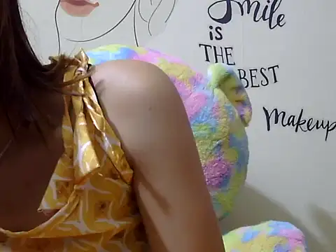 maira 33 online show from March 18, 9:18 pm