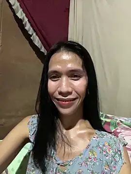 Snapshot of bellaUtops chatting on May 25, 10:43 am bellaUtops online show from May 25, 10:43 am