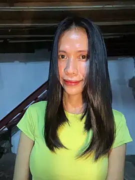 Snapshot of bellaUtops chatting on May 29, 6:28 pm bellaUtops online show from May 29, 6:28 pm