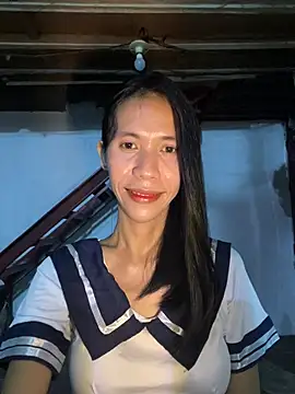 Snapshot of bellaUtops chatting on June 3, 3:17 pm bellaUtops online show from June 3, 3:17 pm