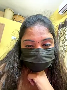 Tamil Hot Varshu online show from December 17, 6:47 pm