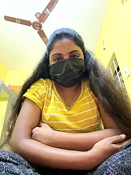 Tamil Hot Varshu online show from December 19, 6:48 pm