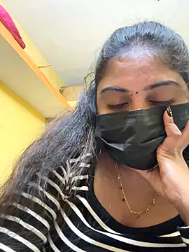 Tamil Hot Varshu online show from January 6, 5:27 pm