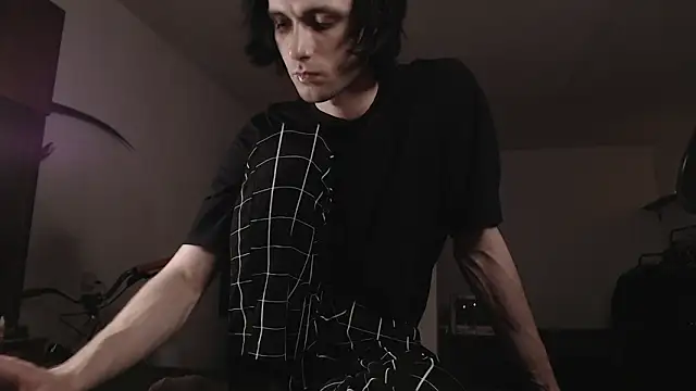 Snapshot of morrowless chatting on November 8, 2:34 am morrowless online show from November 8, 2:34 am