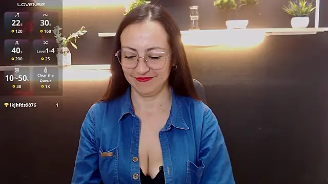 Lauryn Jones online show from March 6, 4:25 pm