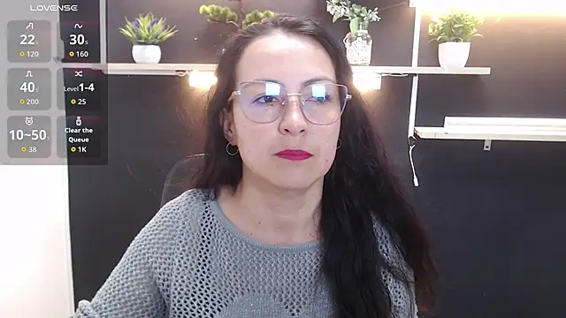 Lauryn Jones online show from April 6, 5:03 pm