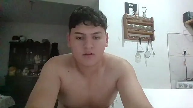 Snapshot of Myboy0020 chatting on May 25, 7:31 pm Myboy0020 online show from May 25, 7:31 pm