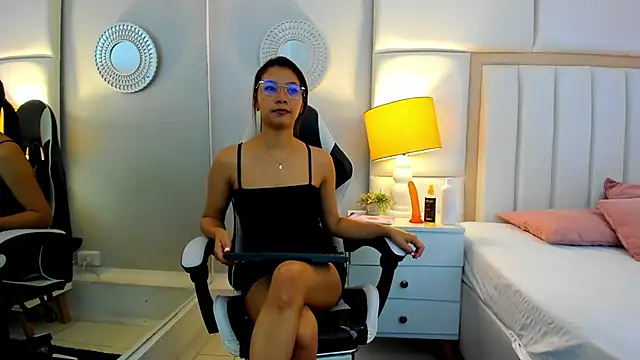 BriannaRivera online show from December 15, 12:31 pm