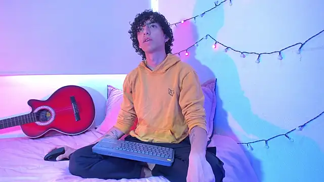 saint dark online show from December 21, 1:18 pm