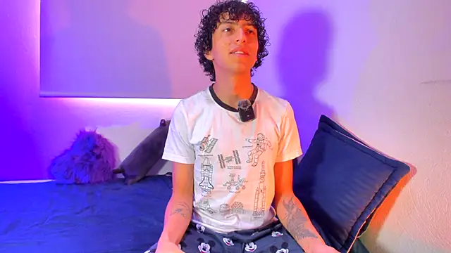 saint dark online show from January 7, 1:13 pm