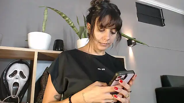 mickystrumia23 online show from February 3, 7:08 pm