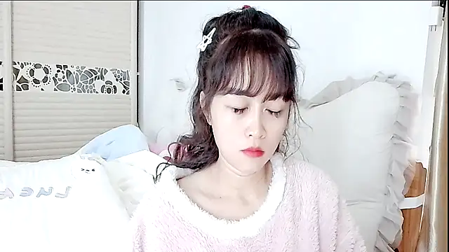 lookbyby online show from January 13, 1:22 am