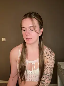 LisaFreierxx online show from February 17, 9:21 pm