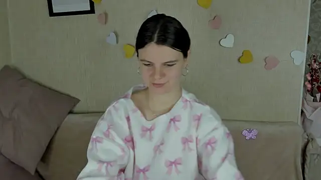 Zorianaa online show from March 5, 9:55 pm