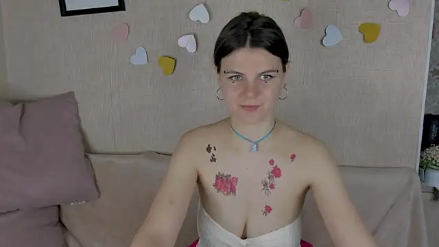 Zorianaa online show from March 31, 9:15 pm