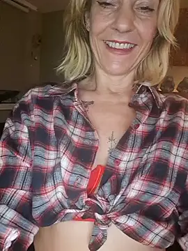 LittleSexyT online show from November 6, 10:10 pm