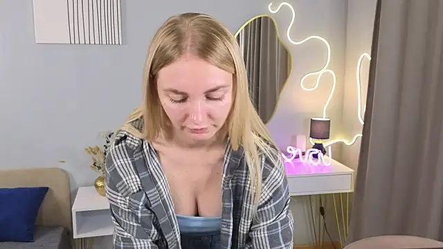 Snapshot of Carollina_ chatting on November 1, 6:32 pm Carollina  online show from November 1, 6:32 pm