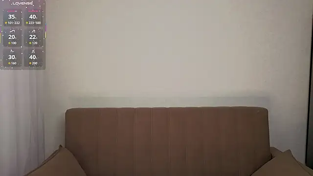 Violet Johnsonn online show from April 2, 6:11 am