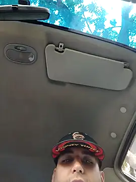 Snapshot of Juantoro1234 chatting on November 19, 6:19 pm Juantoro1234 online show from November 19, 6:19 pm