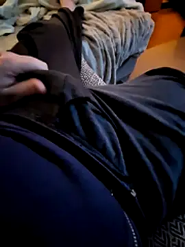 Snapshot of Boy18cm93 chatting on November 12, 2:01 am Boy18cm93 online show from November 12, 2:01 am