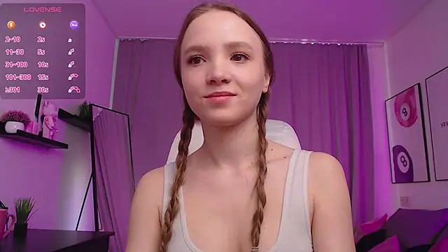 Adria Arjona online show from April 2, 7:39 am