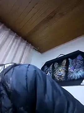 Snapshot of naughtygoddesss_ chatting on January 18, 12:58 am naughtygoddesss online show from January 18, 12:58 am