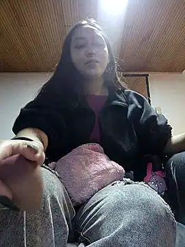 Snapshot of naughtygoddesss_ chatting on February 7, 3:10 am naughtygoddesss online show from February 7, 3:10 am