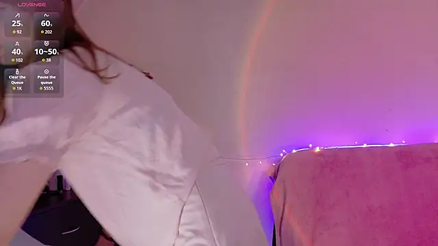 TinyMuse  online show from November 14, 4:49 pm