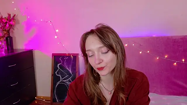 TinyMuse  online show from November 25, 2:06 pm