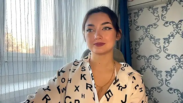 TwotyBright online show from November 18, 8:08 am