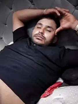 KARNEs24666 online show from April 3, 11:19 am