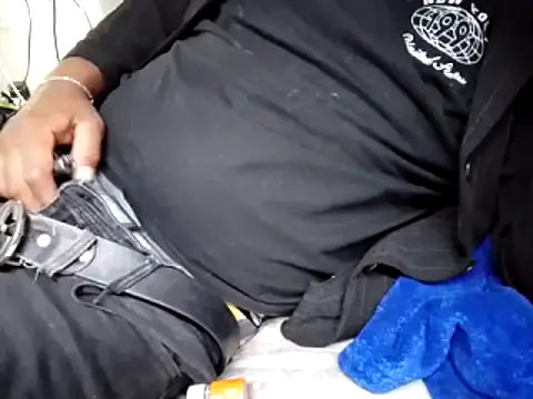 KARNEs24666 online show from April 19, 4:50 pm