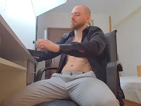 Snapshot of Ryanstone_ chatting on March 16, 5:44 am Ryanstone online show from March 16, 5:44 am