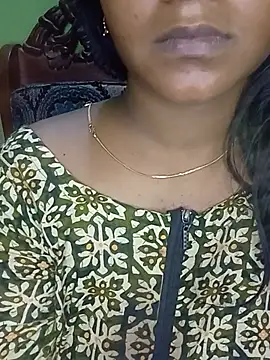 Snapshot of Neha533 chatting on July 8, 7:40 pm Neha533 online show from July 8, 7:40 pm