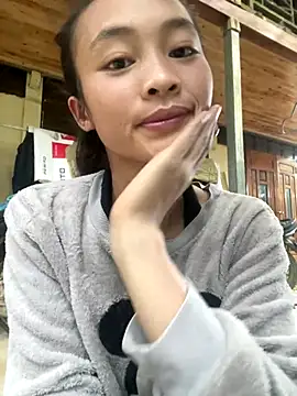 Snapshot of Li_ve chatting on December 22, 10:01 am Li ve online show from December 22, 10:01 am