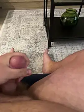 ChubbyBrit online show from April 11, 5:17 pm