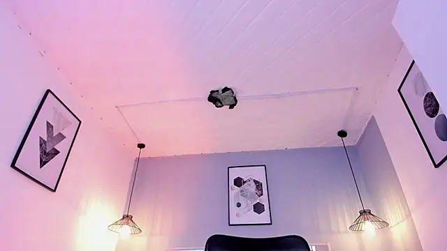 zoe-moreau online show from February 11, 7:41 pm