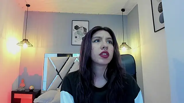 zoe-moreau online show from February 19, 7:54 pm