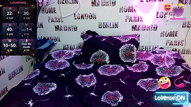 Bya hootgyrl1 online show from January 5, 9:51 pm