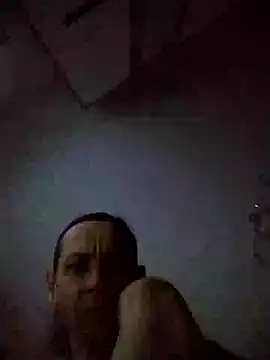 Snapshot of Leutinka chatting on April 28, 4:28 am Leutinka online show from April 28, 4:28 am