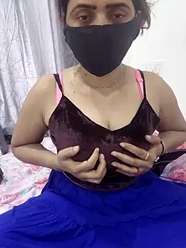Snapshot of Aarti909090 chatting on May 25, 12:11 pm Aarti909090 online show from May 25, 12:11 pm