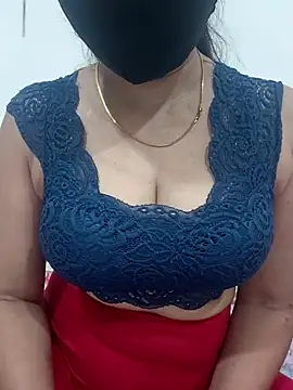 Aarti909090 online show from July 14, 6:35 pm