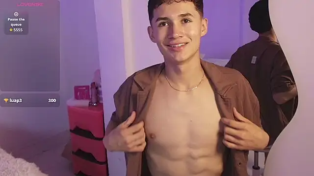 Snapshot of Eiden_Blake chatting on December 19, 12:50 am Eiden Blake online show from December 19, 12:50 am