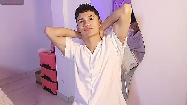 Snapshot of Eiden_Blake chatting on February 10, 11:42 pm Eiden Blake online show from February 10, 11:42 pm