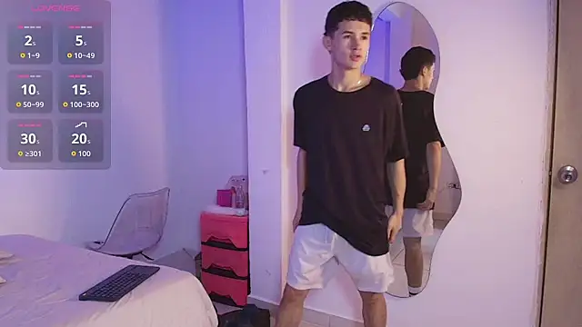 Snapshot of Eiden_Blake chatting on March 12, 1:45 am Eiden Blake online show from March 12, 1:45 am