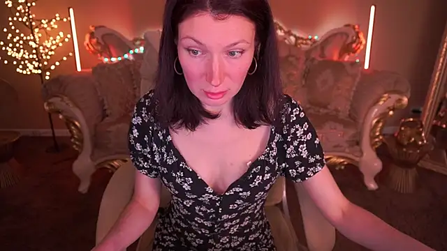 Snapshot of AmiraGoldd chatting on March 2, 8:48 pm AmiraGoldd online show from March 2, 8:48 pm