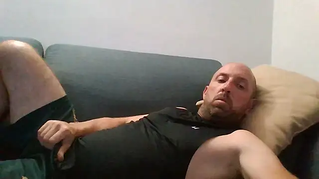 Snapshot of luca_beech88 chatting on June 29, 7:03 pm luca beech88 online show from June 29, 7:03 pm